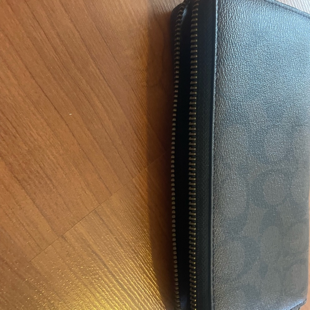 Coach Wallet - Picture 6 of 10